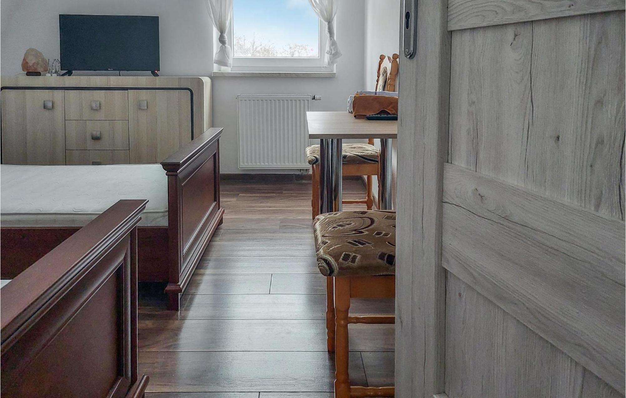 Beautiful Apartment In Moryn With Kitchen Bagian luar foto
